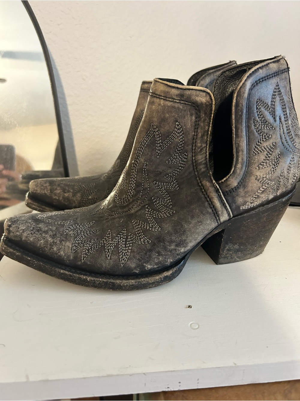 Ariat Women's Distressed Gray Western Ankle Booties